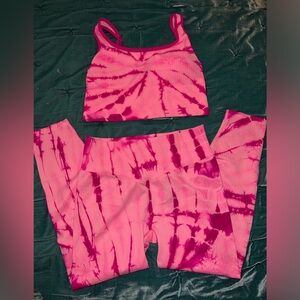 NWOT- PINK sports bra and legging set. Size: Large Color: pink tie dye.